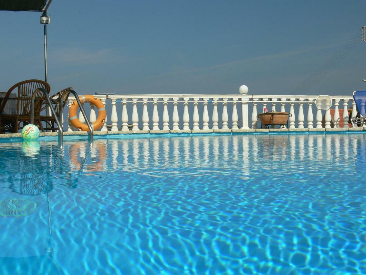 آغيوس ستيفانوس Angela Apartments Pool Gardens And Sea Views المظهر الخارجي الصورة